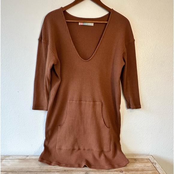 FP Beach Dresses & Skirts - FP Beach Brown Long Sleeve Dress Size Large